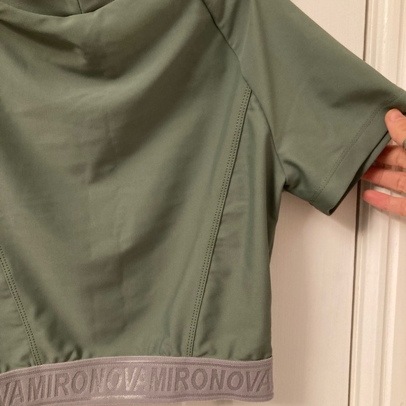 Gym crop top from Ironbymironova, Gymshark-like - Picture 6 of 6